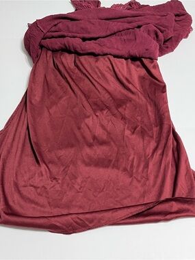 Rue21 Wine Red Sleeveless Lace-Trim Tank